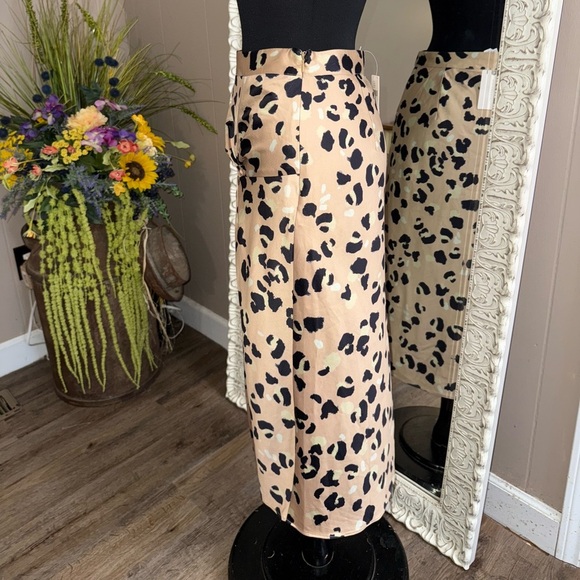 Anthropologie • Hutch • Twisted Leopard Midi Skirt - Picture 4 of 13